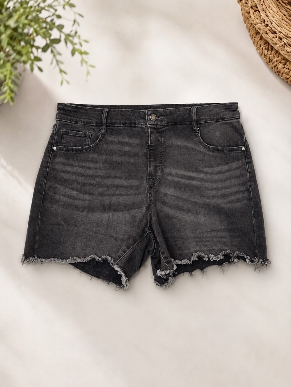 Nine West Black Frayed Hem Denim Shorts Women's Size 12 Stretch Jean Shorts